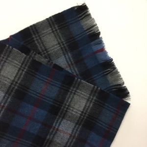 100% Lambswool Woolmark Blue Gray Classic Plaid Cozy Warm Scarf NWT